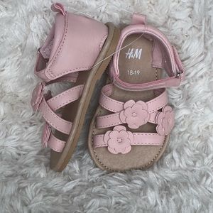 Pink Baby Sandals! (squee!)